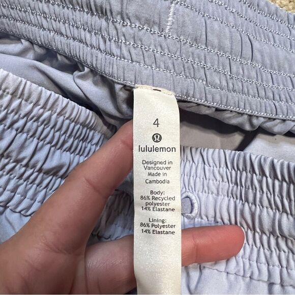 Women’s Lululemon Spring Break Away Shorts Size 4 - Picture 3 of 9